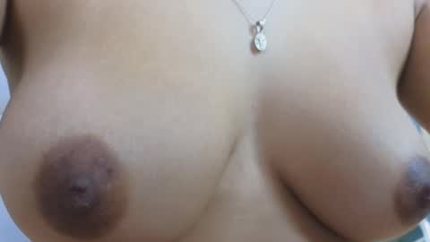 Maiaa Ruiz  online show from February 26, 1:43 pm