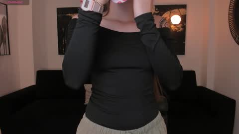  Maia  online show from January 9, 6:46 pm