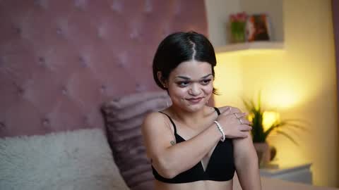  Maia  online show from October 6, 6:48 pm