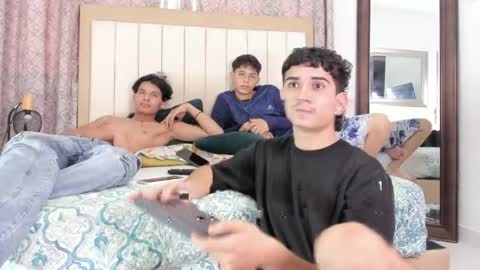 maicol_ruiz online show from April 18, 11:05 pm