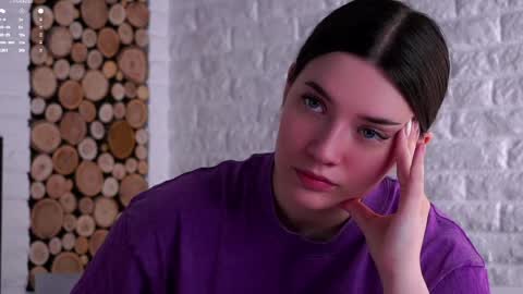 Lucy online show from April 9, 4:49 am