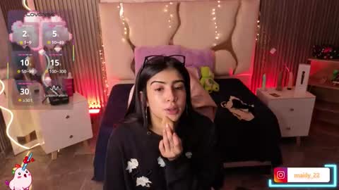 maiily_tay online show from February 26, 12:52 pm