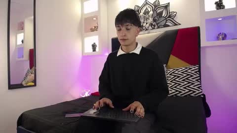 Maiky Cooper online show from March 9, 5:33 am