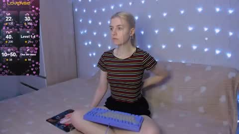 Your kitty online show from April 17, 4:09 pm