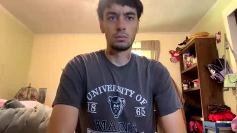 Snapshot of mainecollegeboy chatting on October 5, 4:03 pm mainecollegeboy online show from October 5, 4:03 pm