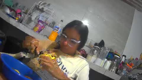 maite2020 online show from December 26, 11:46 pm