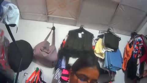 maite2020 online show from December 3, 7:06 pm