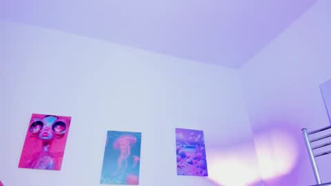 mai  online show from October 14, 6:55 pm