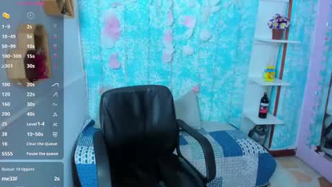 Maja online show from December 23, 6:15 pm