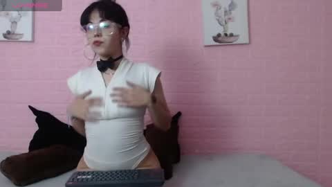 Mei  online show from May 30, 3:16 am