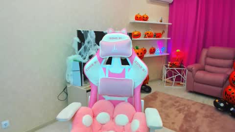 Chloe online show from October 30, 4:13 am