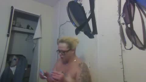 make_me_cum_69x online show from November 28, 11:50 am