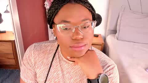 makena online show from September 30, 4:34 am