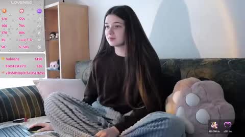 Makiima online show from April 11, 7:56 am