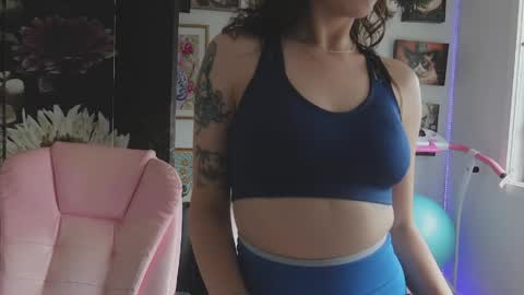 MakiyahBelle online show from April 10, 4:51 am