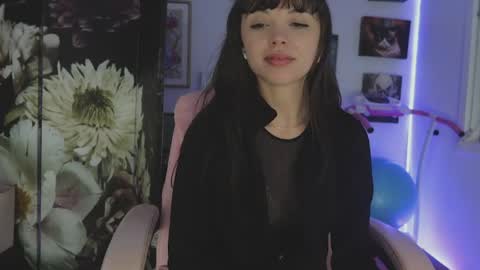 MakiyahBelle online show from April 18, 11:12 am