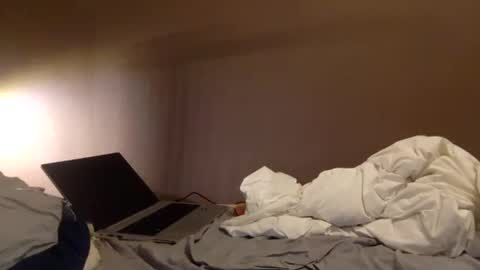 malefrench1 online show from January 9, 6:08 am