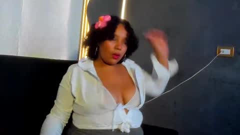 malenaheaven online show from December 14, 8:15 pm