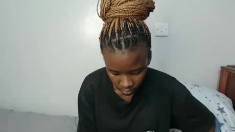 lati online show from October 30, 1:23 pm