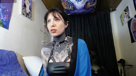 Alice Asylum online show from December 19, 2:01 am