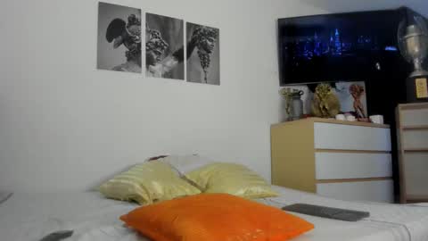 malkongarcia online show from March 24, 8:04 pm