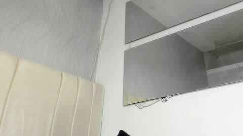 Lory  online show from April 21, 1:42 am