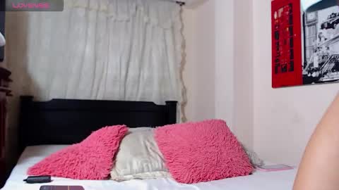 Snapshot of malory_golosa chatting on October 13, 6:26 am Malory online show from October 13, 6:26 am