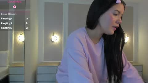 M A L U online show from October 18, 2:49 am