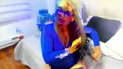 Milu online show from April 15, 4:16 am