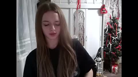 Mamie Trish online show from December 11, 7:36 pm