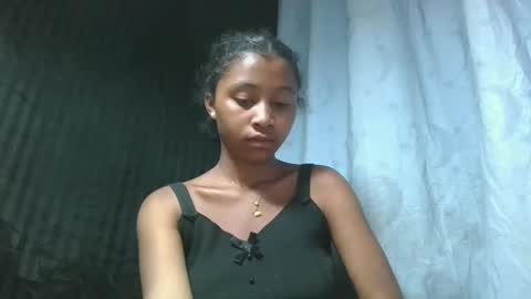 mamieriela online show from May 2, 7:08 pm