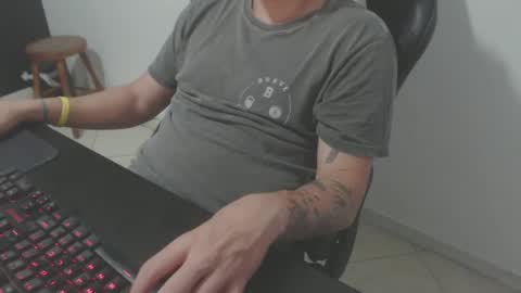 Snapshot of mamute23 chatting on February 15, 2:26 am BigBrazilianCock online show from February 15, 2:26 am