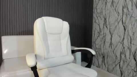 man_san11 online show from November 17, 6:32 pm