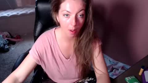 MandyBabyXXX online show from October 28, 8:21 pm