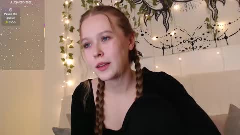 Mandy online show from December 13, 7:53 pm