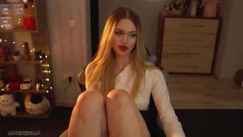 Amelie online show from September 28, 1:25 am