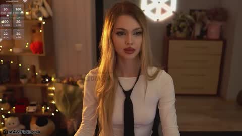 Amelie online show from September 27, 1:14 am