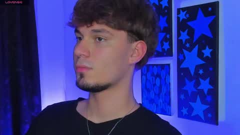  independent model online show from April 25, 2:03 am