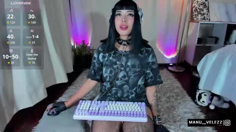 Snapshot of manu_velez_ chatting on October 23, 9:11 am Manu Velez online show from October 23, 9:11 am