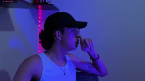 Snapshot of manu_vera8 chatting on February 18, 1:00 pm Manuel online show from February 18, 1:00 pm