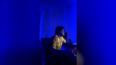 manue957825 online show from June 28, 3:02 am