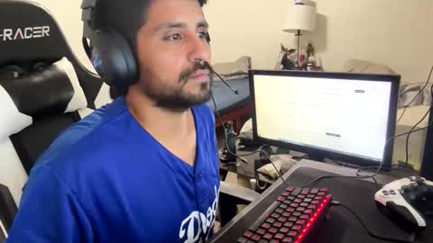 manue957825 online show from November 1, 6:45 am