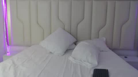 pao online show from April 26, 1:42 pm