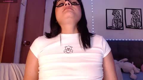 maraa_lee online show from March 6, 8:16 pm