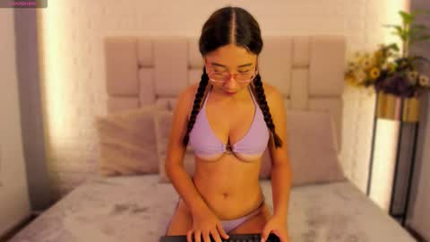 Mara online show from December 4, 4:01 am