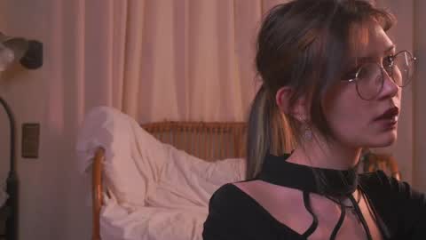 Eva online show from April 20, 6:11 pm