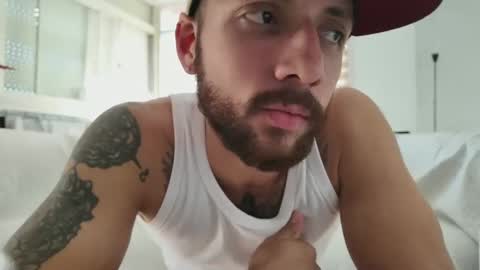 Snapshot of marco_parola chatting on September 25, 5:20 pm marco_parola online show from September 25, 5:20 pm