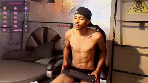 Snapshot of marcusrain_ chatting on October 8, 3:56 am Marcus online show from October 8, 3:56 am