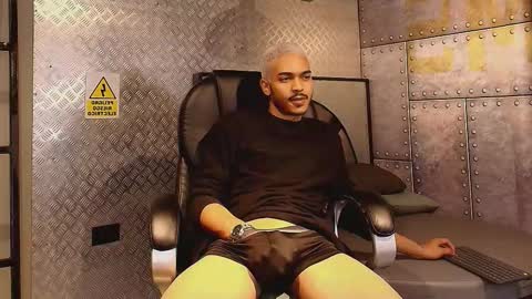 Snapshot of marcusrain_ chatting on September 26, 4:31 am Marcus online show from September 26, 4:31 am