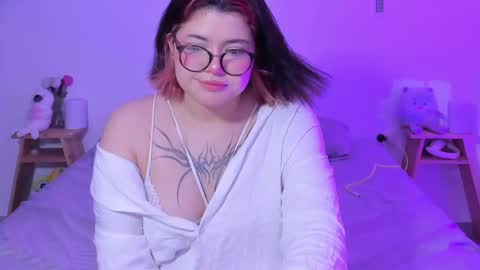 danna online show from February 21, 4:18 am